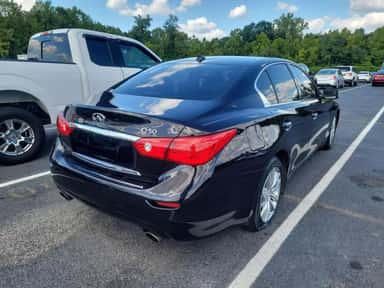 2016 INFINITI Q50 view 4