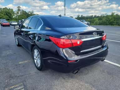 2016 INFINITI Q50 view 2