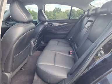 2016 INFINITI Q50 view 5