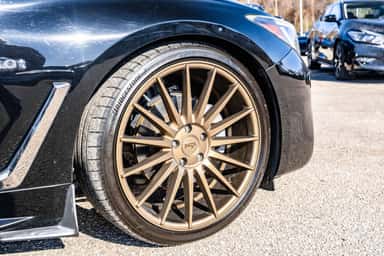 2017 INFINITI Q60 view 15