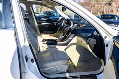 2018 INFINITI Q50 view 10