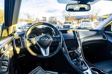 2018 INFINITI Q50 view 10