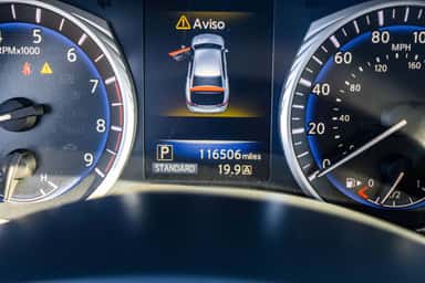 2017 INFINITI Q50 view 19