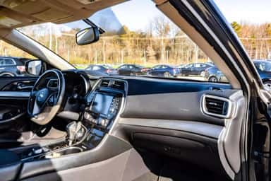 2017 NISSAN MAXIMA view 8
