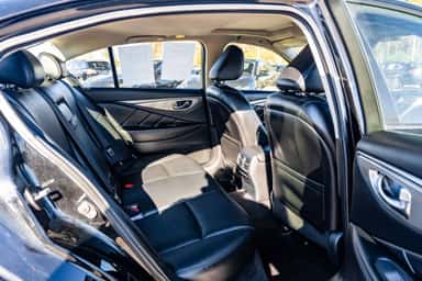 2017 INFINITI Q50 view 10