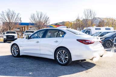 2018 INFINITI Q50 view 5