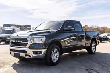 2019 RAM 1500 QUAD CAB view 3