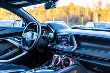 2021 CHEVROLET CAMARO view 9