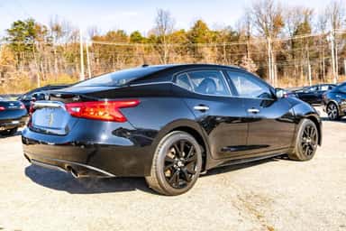 2017 NISSAN MAXIMA view 7