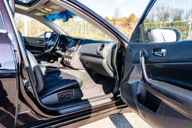 2012 NISSAN MAXIMA view 9