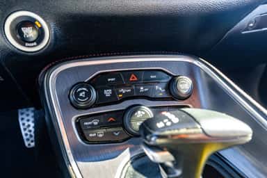 2015 DODGE CHALLENGER view 24