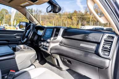 2019 RAM 1500 QUAD CAB view 9