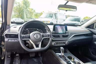 2019 NISSAN ALTIMA view 10