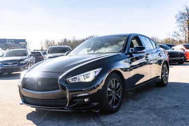 2017 INFINITI Q50 view 3