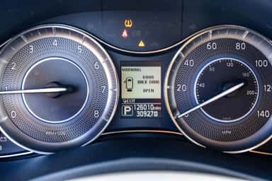 2016 INFINITI QX80 view 29