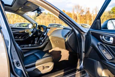 2018 INFINITI Q50 view 7