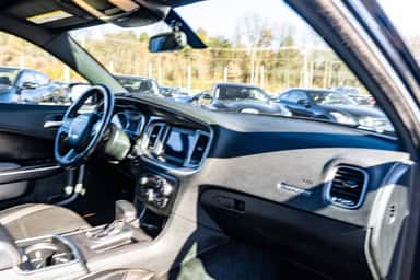 2019 DODGE CHARGER view 9