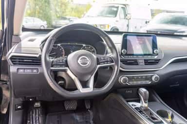 2019 NISSAN ALTIMA view 11