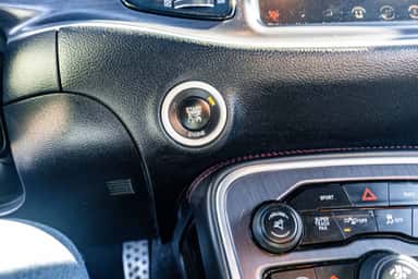 2015 DODGE CHALLENGER view 25