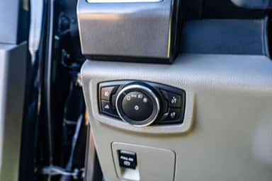 2017 FORD F150 SUPERCREW CAB view 14