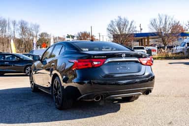 2017 NISSAN MAXIMA view 5