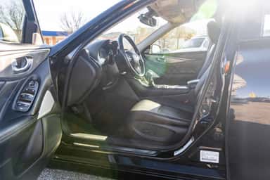 2017 INFINITI Q50 view 15