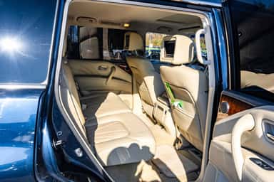 2016 INFINITI QX80 view 12