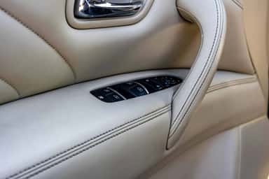 2016 INFINITI QX80 view 23