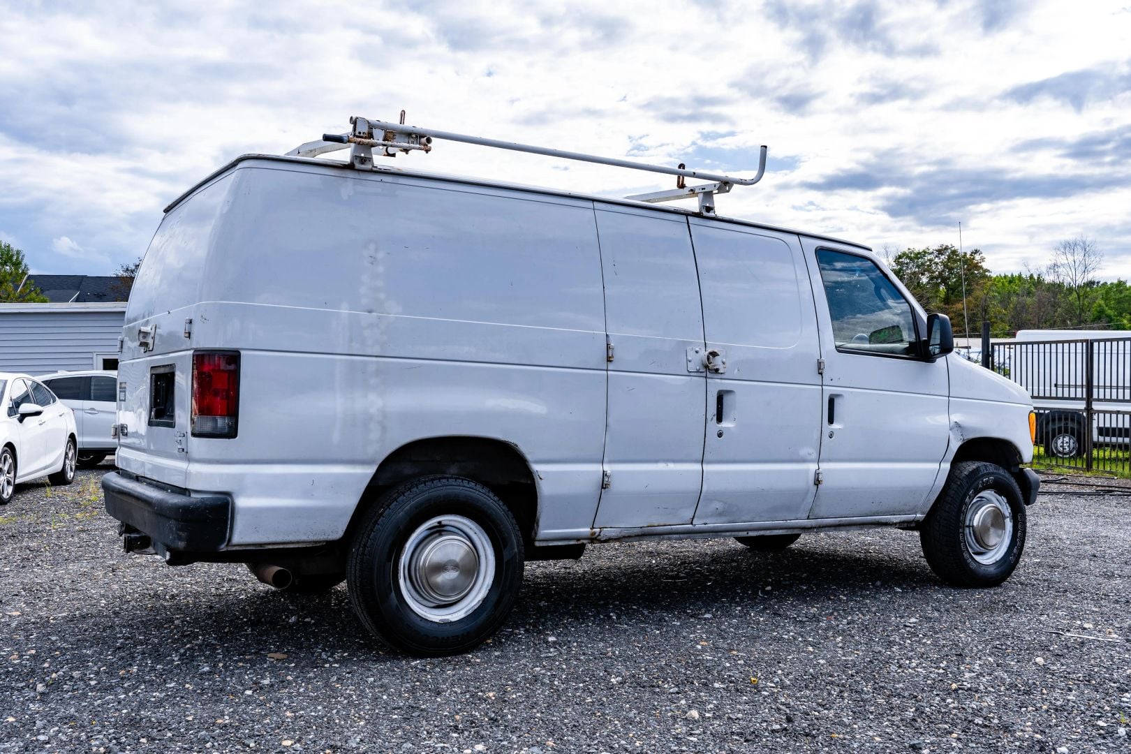 2003 FORD E350 SUPER DUTY CARGO