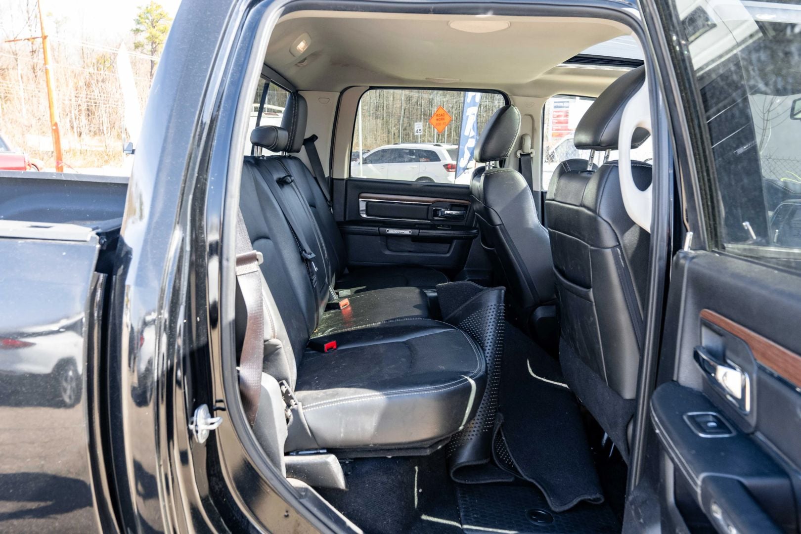 2014 RAM 1500 CREW CAB