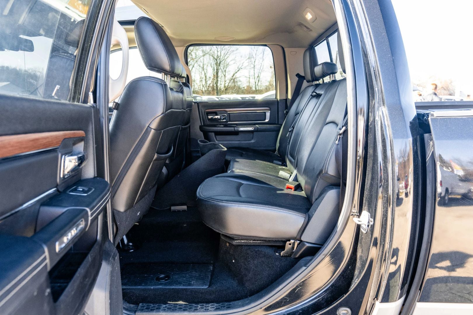 2014 RAM 1500 CREW CAB