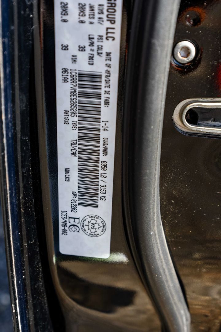 2014 RAM 1500 CREW CAB