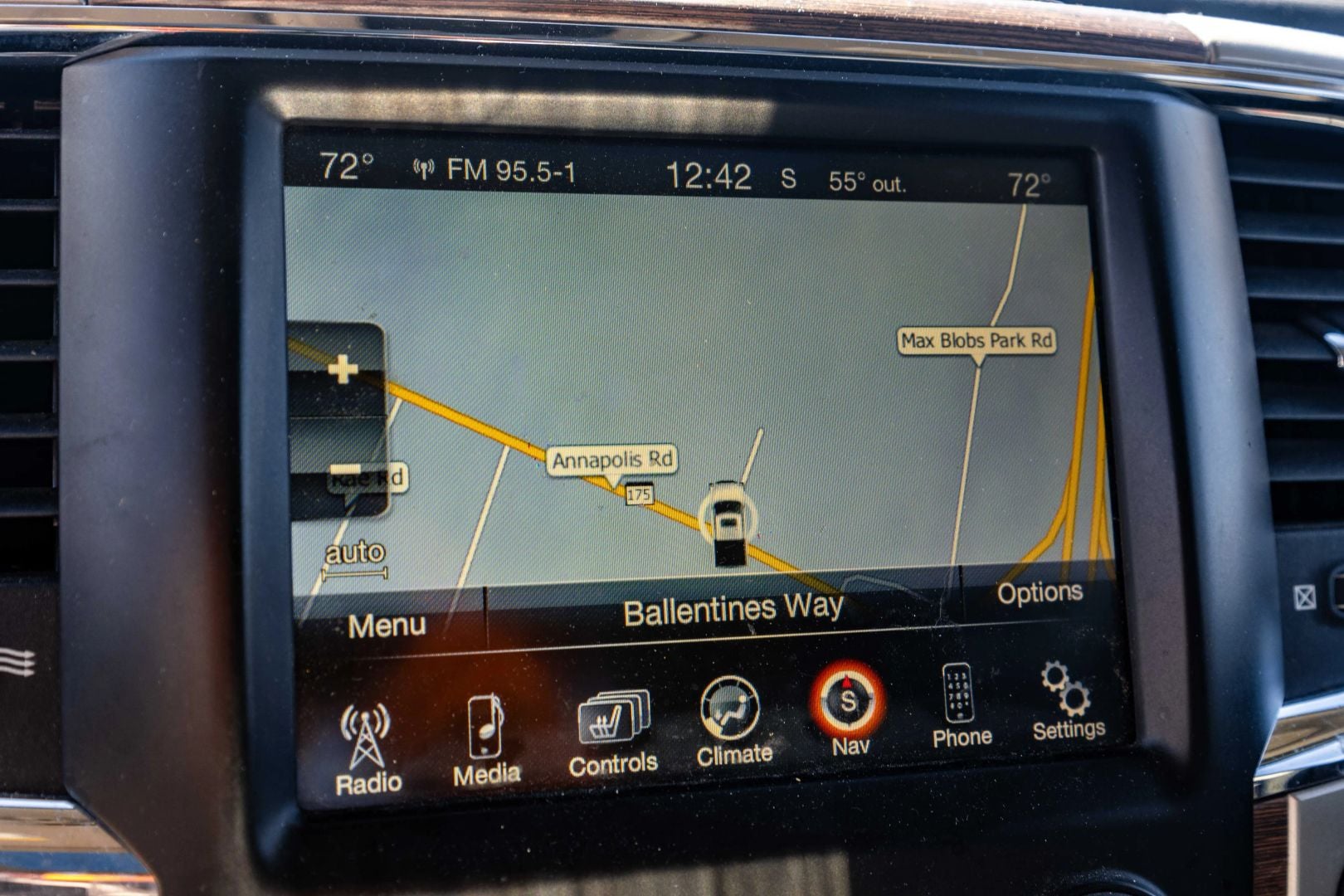 2014 RAM 1500 CREW CAB