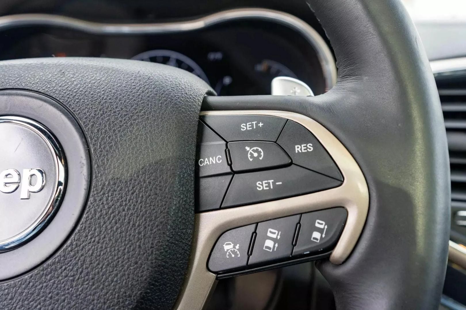 2016 JEEP GRAND CHEROKEE