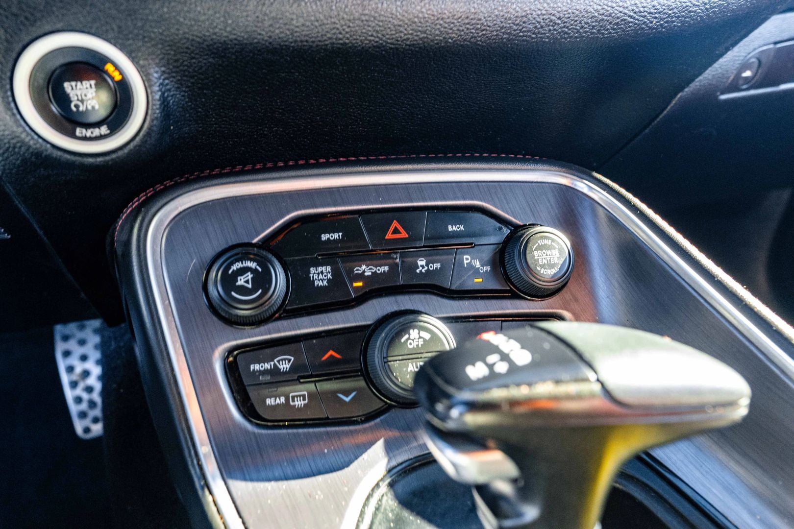 2015 DODGE CHALLENGER